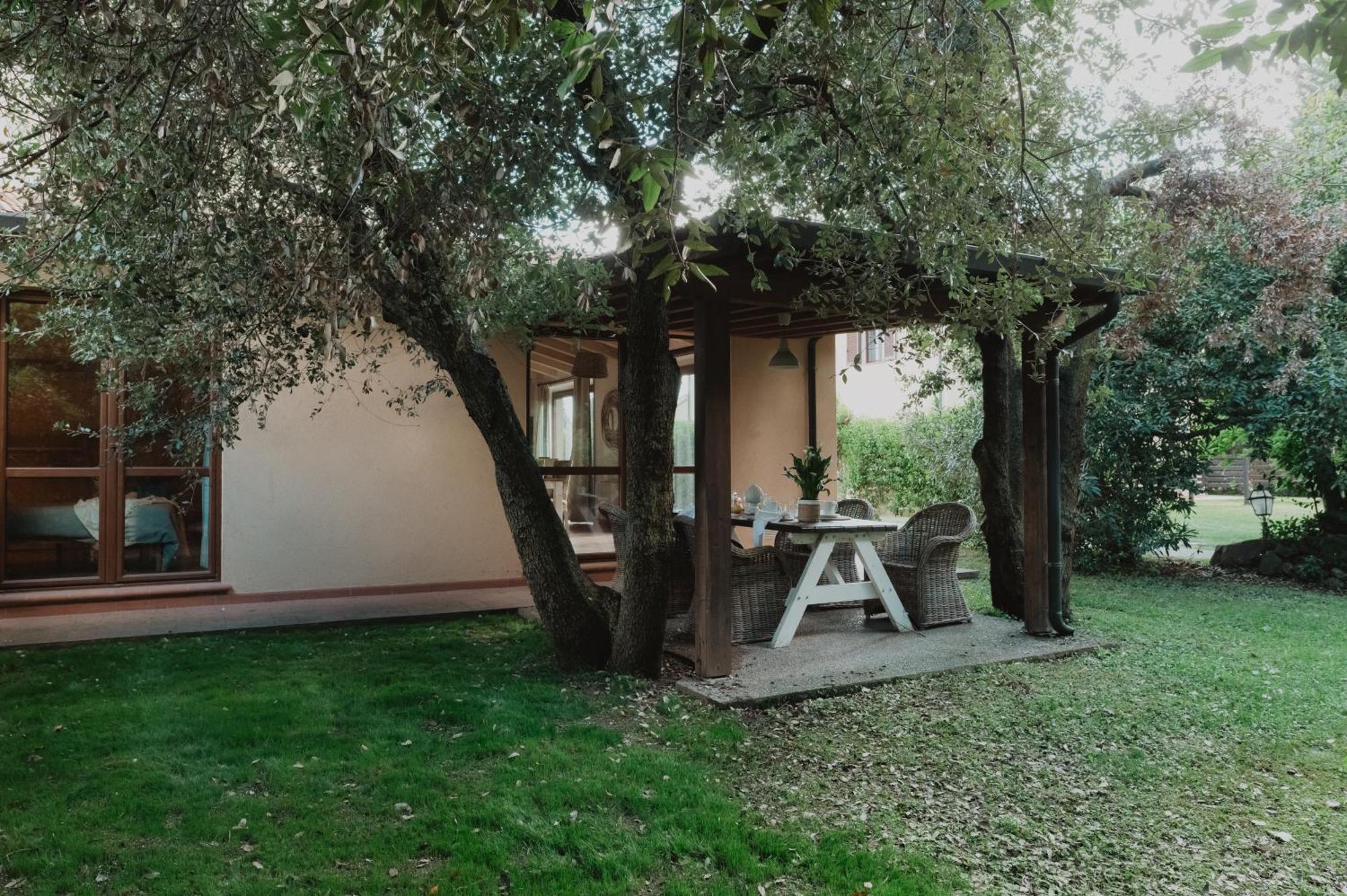 Podere Conte Gherardo Кастаньето-Кардуччи Экстерьер фото
